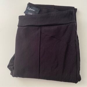 Reitmans The Iconic black skinny leg work pants trousers size 6 women